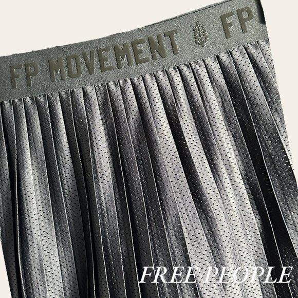 FREE PEOPLE MOVEMENT - BLACK ON DECK SKORT (SZ LRG) (NWT) - Picture 2 of 7